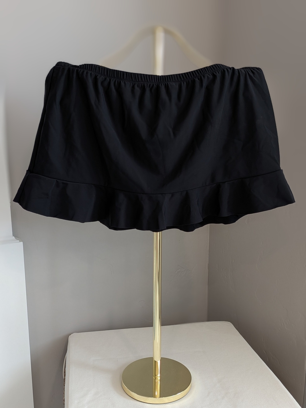 Black Women's Swim Skirt with Ruffle Hem XL NWT
